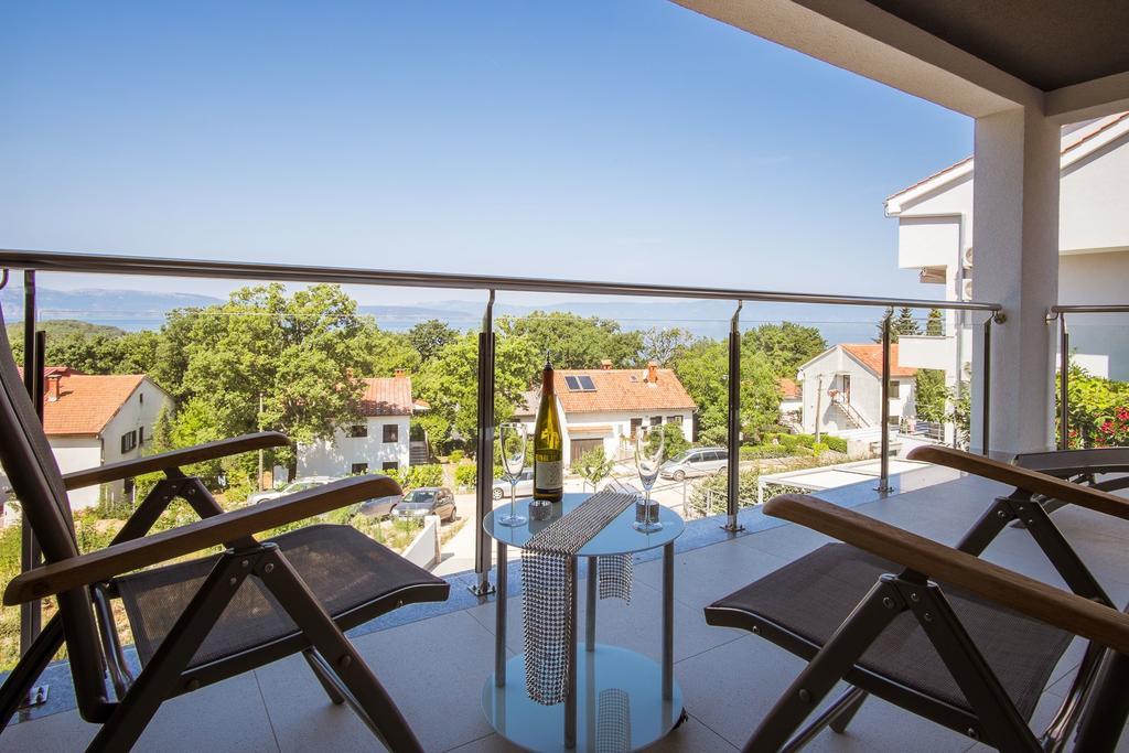 Luxury Spa Apartment Luna Njivice Room photo
